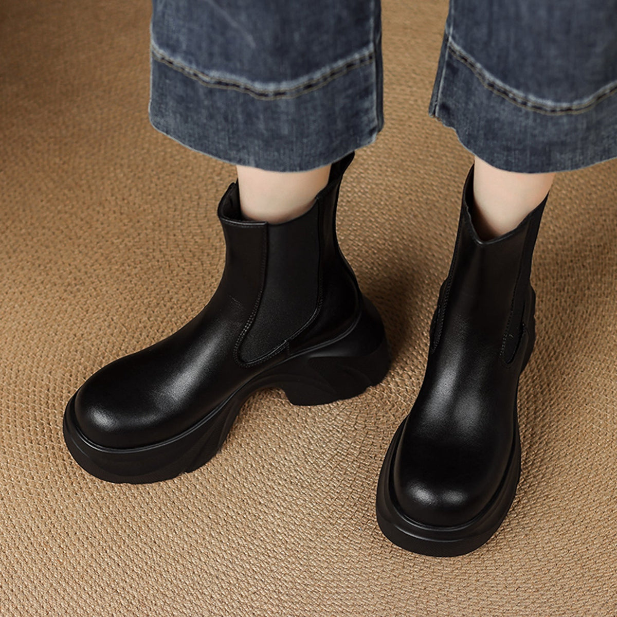 Luna | Women's Chelsea Boots