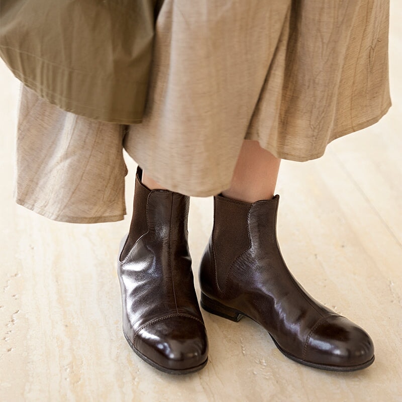 Isabella | Women's Leather Chelsea Boots - Low Block Heel Round Toe